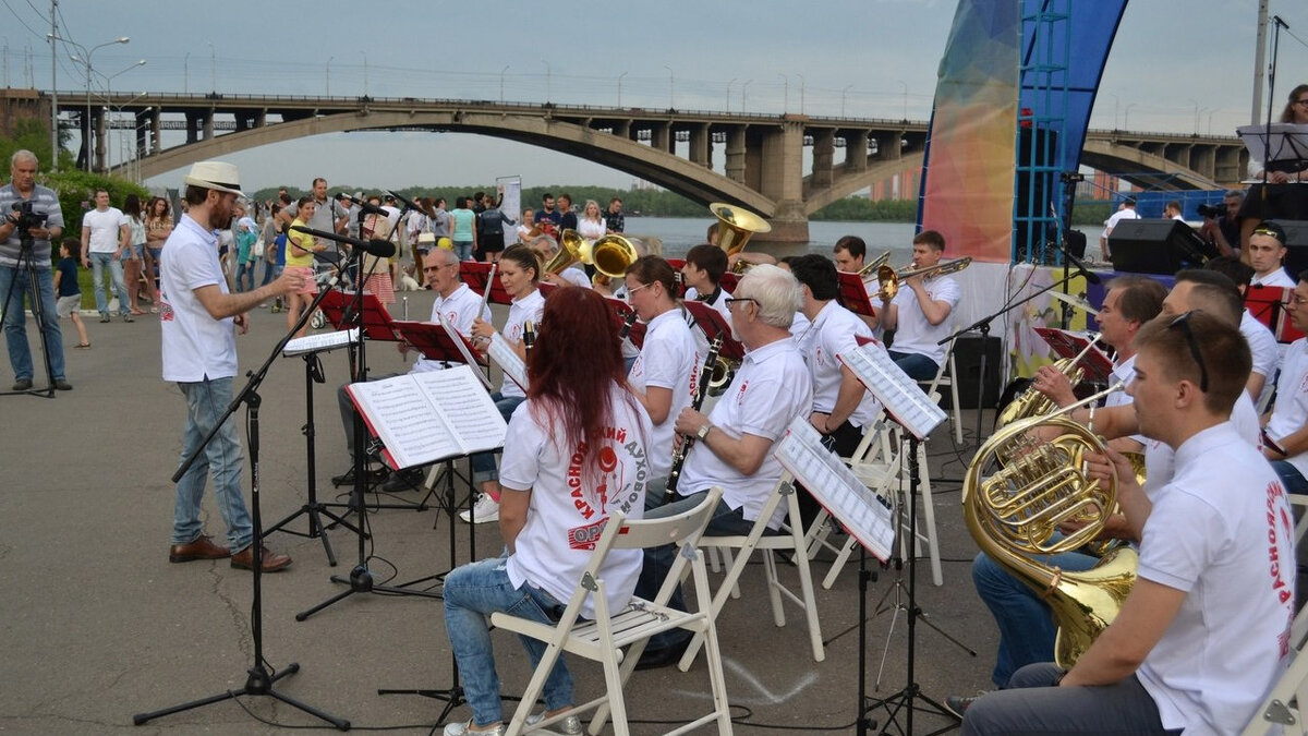     В пятницу, 18 августа, на Центральной набережной выступит Красноярский духовой оркестр. Это проект «Музыкальные пятницы», и все выступления для жителей бесплатны.