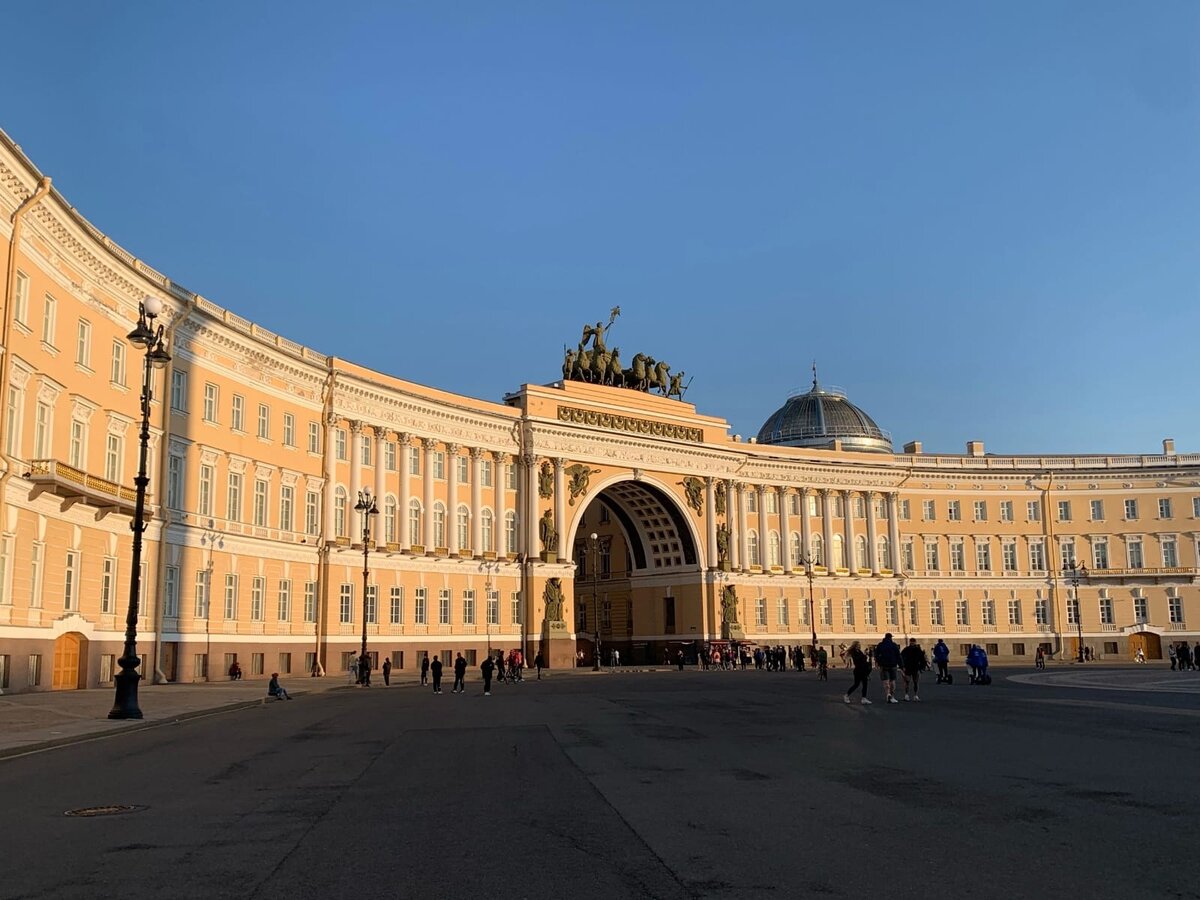 дворцовая площадь в санкт петербурге краткое описание