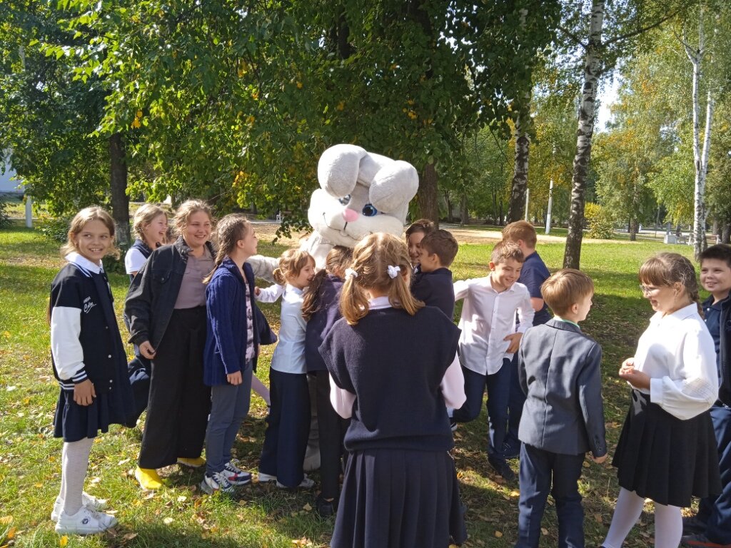 Заяц раздавал советы, как вести себя в лесу