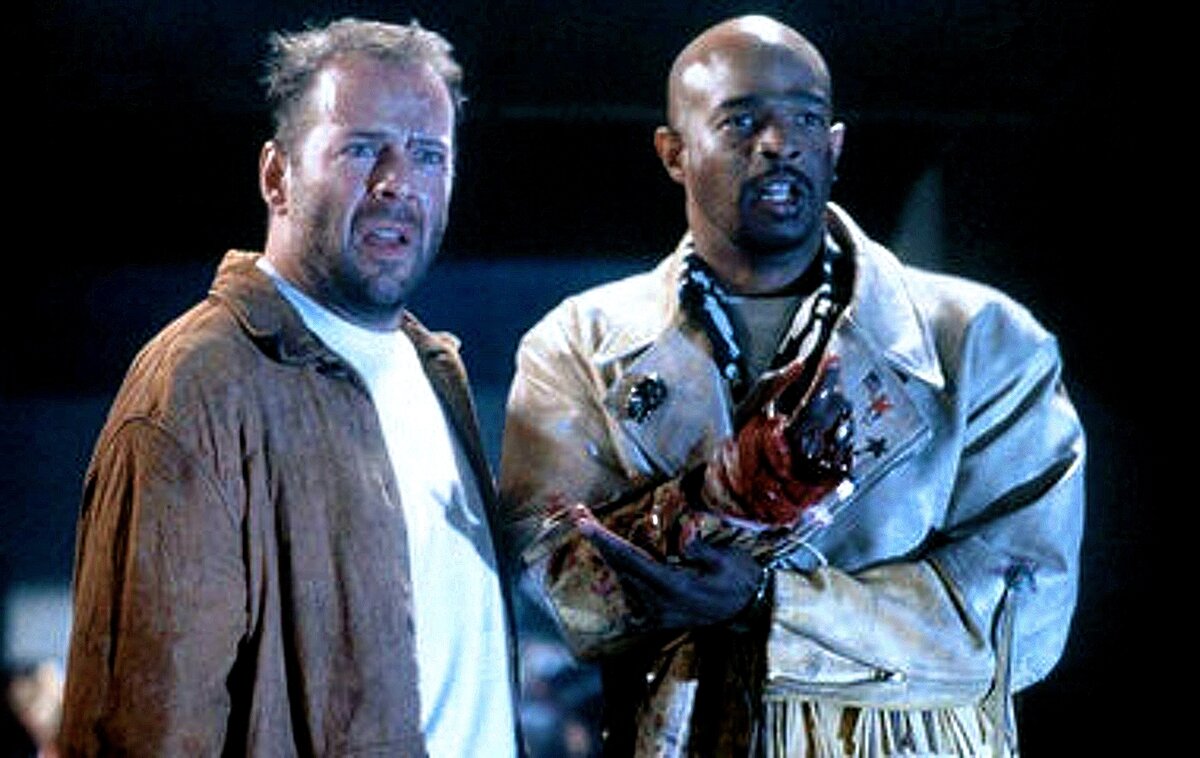 Кадр из фильма "Последний бойскаут" 