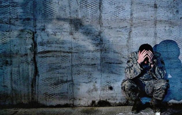 По официальным заявлениям - всего тысяча солдат покончили с собой за четыре года войны