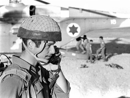 Израильский спецназовец перед спецоперацией в Египте, 1968 год