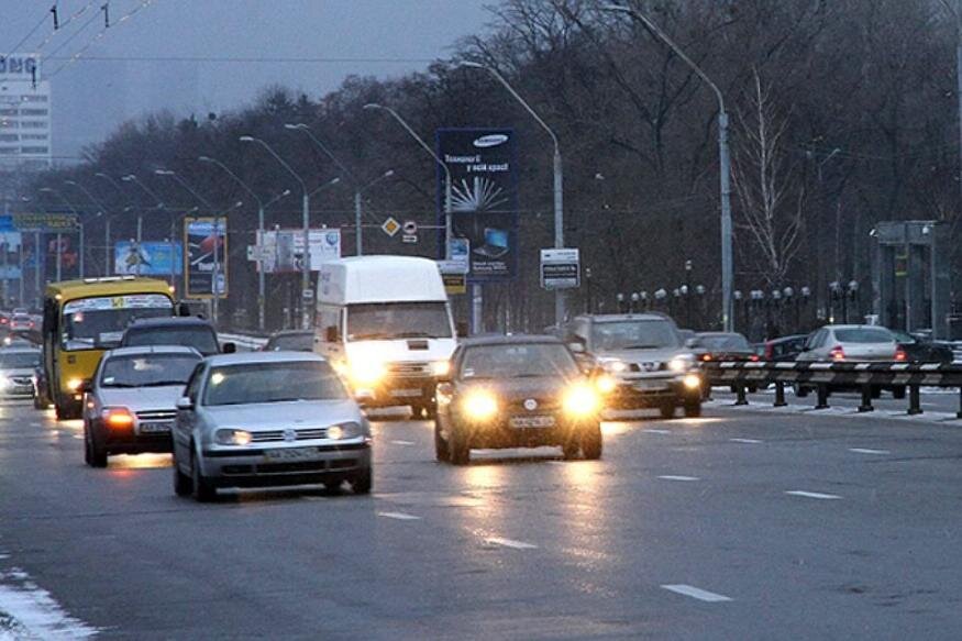 Почему водители стали ездить без ближнего света