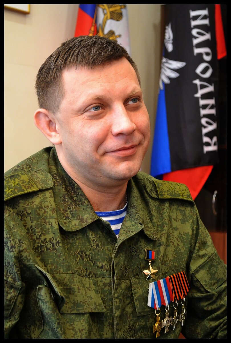 Александр Захарченко в личном кабинете. Донецк, ДНР. 2015