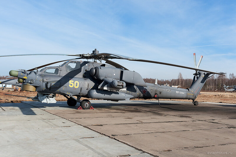 В тренировке принимали участи вертолёты: Ми-8, Ми-28, Ми-35 и Ka-52, но по стечению обстоятельств гвоздём программы оказался именно Ми-28Н «50 жёлтый».
