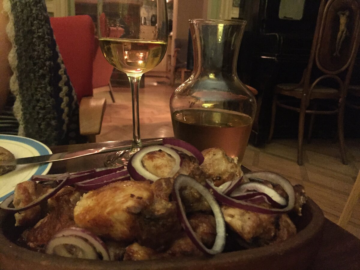Шашлык в ресторане "Шави ломи"