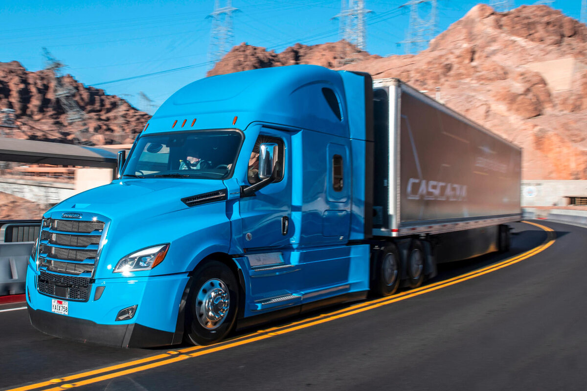 Freightliner Cascadia Road