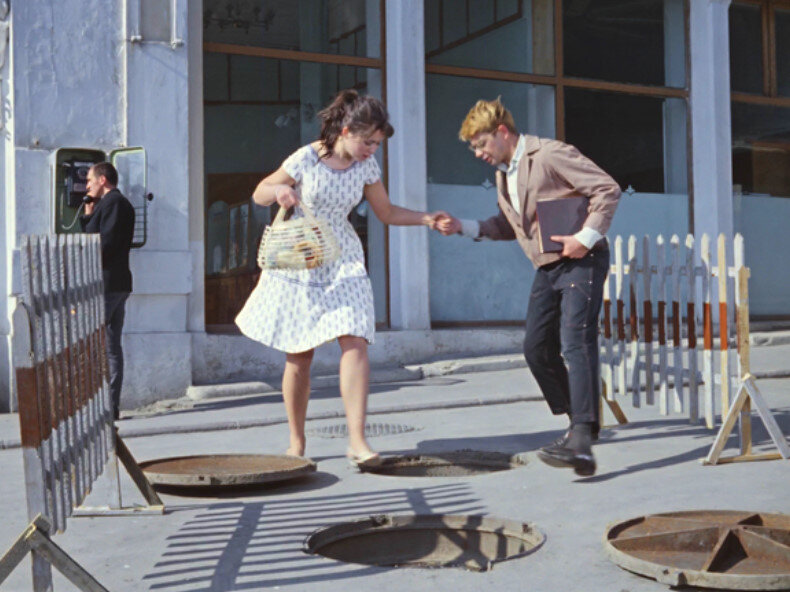 Кадр из фильма "Операция "Ы" и другие приключения Шурика"                             