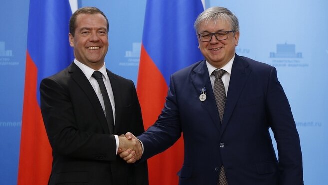 Церемония вручения наград. С ректором Национального исследовательского университета «Высшая школа экономики» Ярославом Кузьминовым