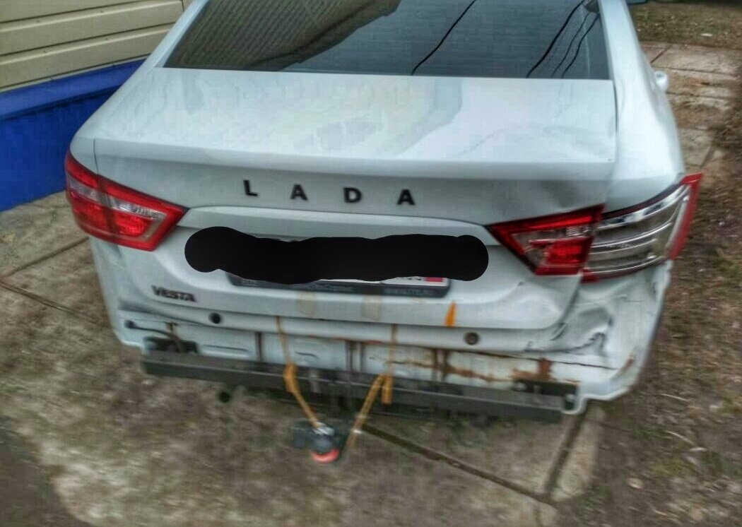 Lada Vesta после ДТП