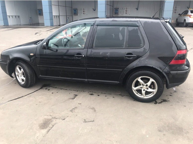 Пятидверный хетчбек – это идеальный вариант для небольшой семьи. Если вам нужно что-нибудь побольше для частых выездов на дачу, то присмотритесь к универсалам, хотя их в продаже очень мало, «такая корова нужна самому», как говориться.