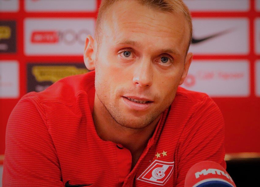 Денис Глушаков, российский футболист, до этого полузащитник московского «Спартака»