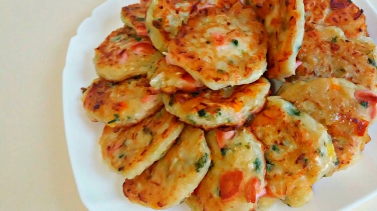 Ленивая пицца оладьи. Завтрак-фурор: оладьи со вкусом пиццы. Оладьи мини пицца. Оладушки с помидором и сыром.