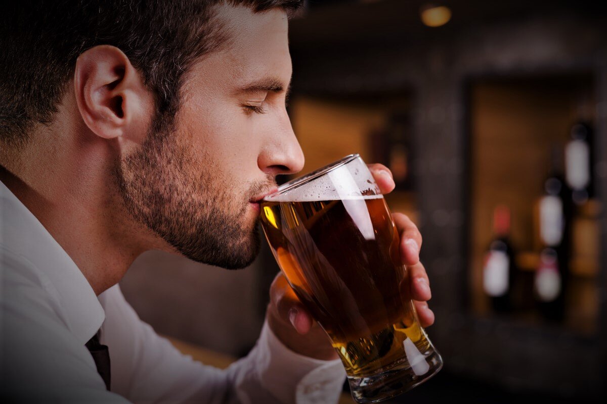 Что будет с человеком, если пить по 2 литра пива ежедневно в течение года?