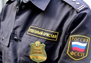 Судебные приставы наложили  запрет на регистрационные действия авто