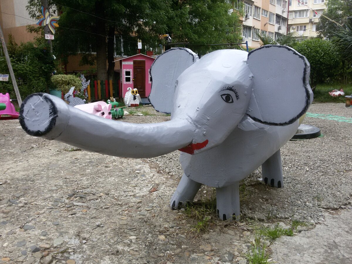 Все сделано руками местного умельца из подручных материалов