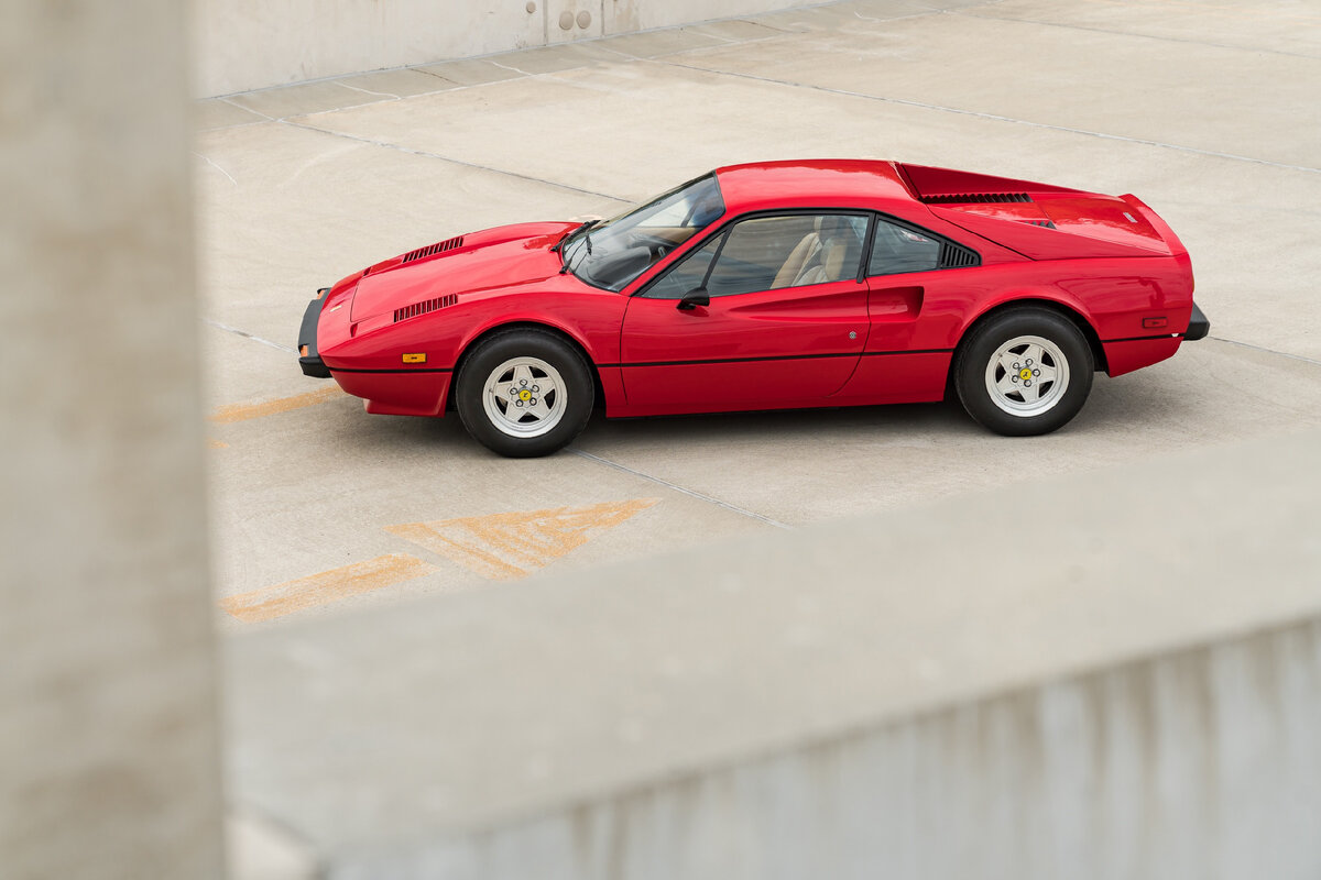 Ferrari 308 GTB Vetroresina 1976 года выпуска