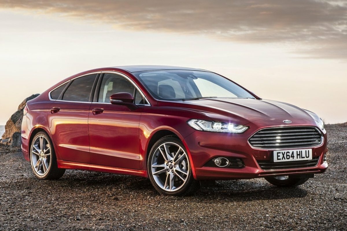 Цены на Мондео начинаются от 800 000 руб. 2,5 (149л.с.) бензин