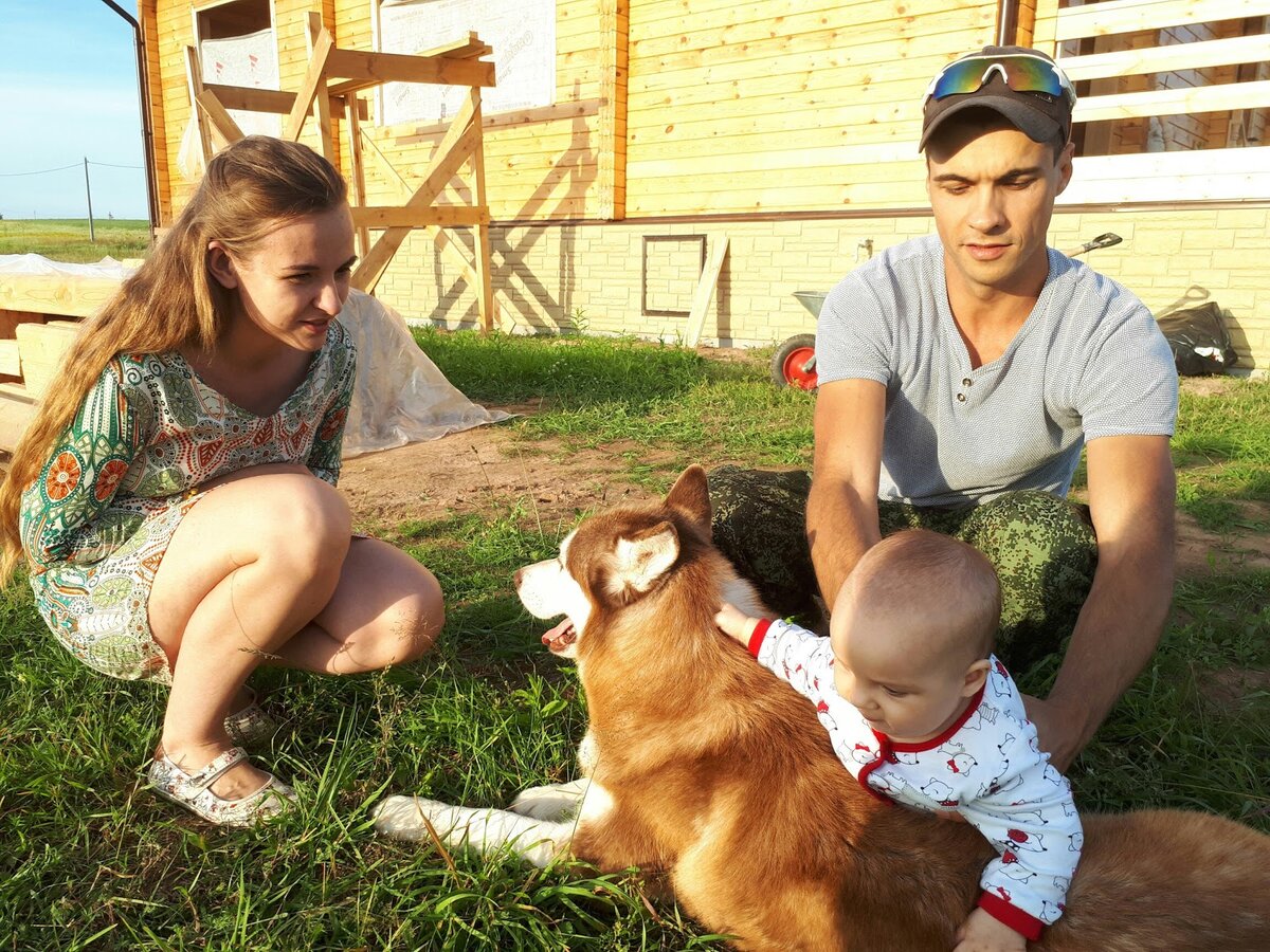 В процессе стройки собственного дома родилась дочь Вера