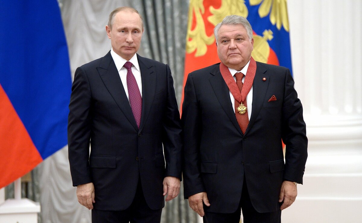 Какими компаниями владеют близкие друзья Путина? Смотрим сколько стоит доверие президента.