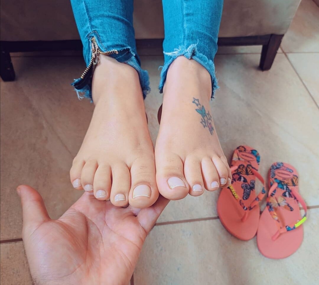 Везёт же кому-то, держать такие ножки! Фото взято с просторов интернета.