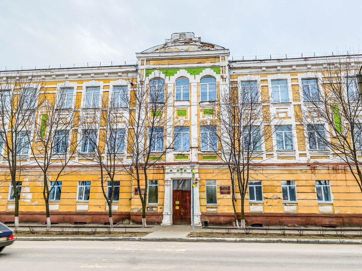 Старинные здания города Богучар. Зашли в местный городский парк |  Прекрасное рядом | Дзен