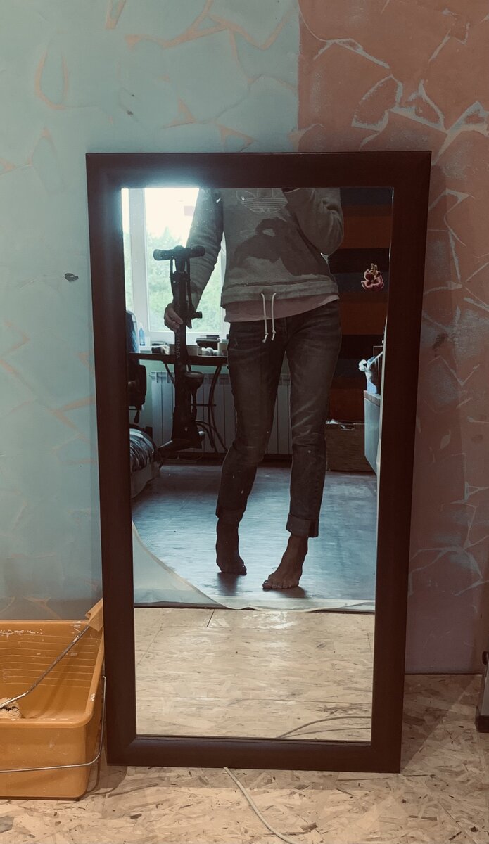 девушка с насосом