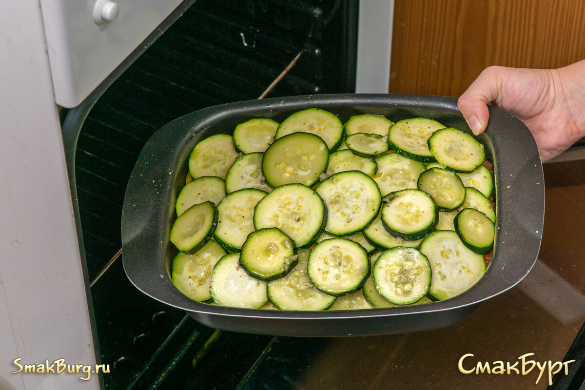 Сочная запеканка из кабачков и помидоров - вкуснейшее блюдо для всей семьи  | СмакБург | Дзен