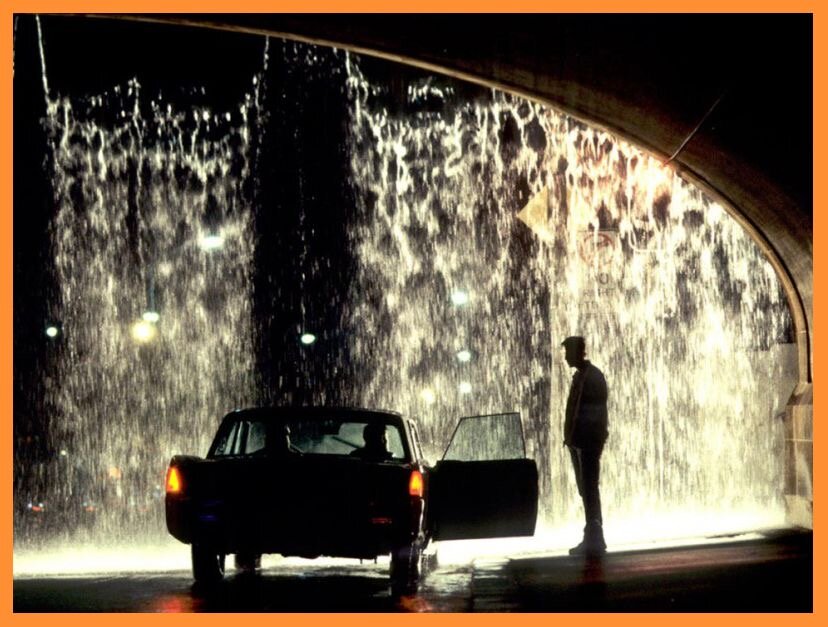 Кадр из к/ф "Матрица" 1999г.