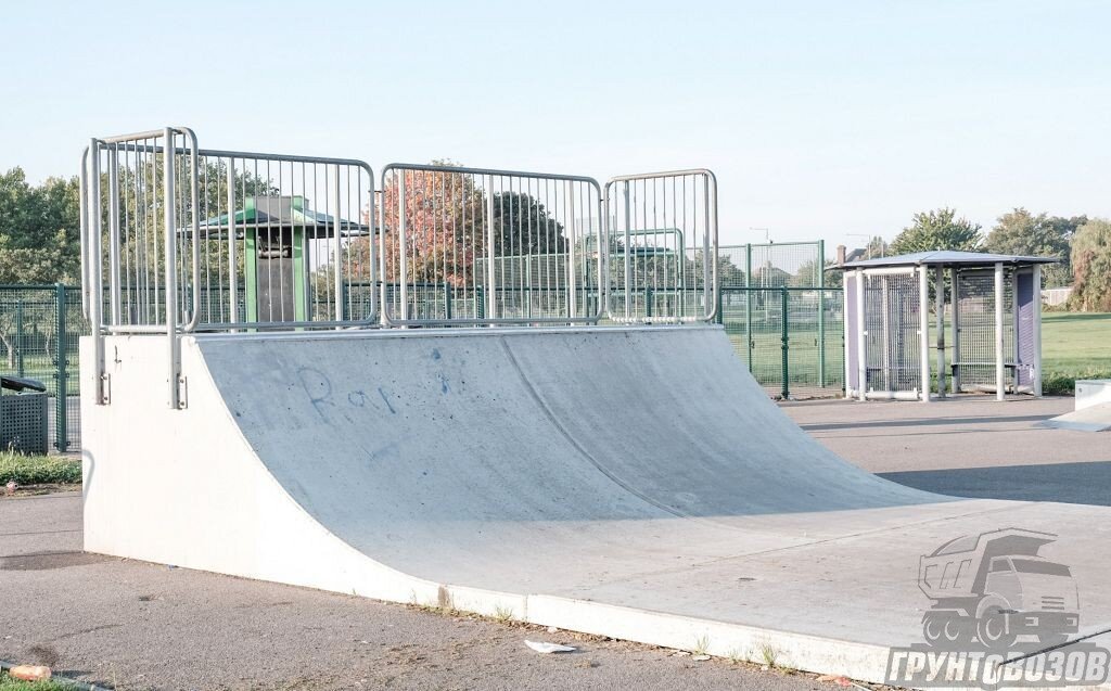 Такая конструкция для скейтеров и роллеров должна выдерживать средние нагрузки