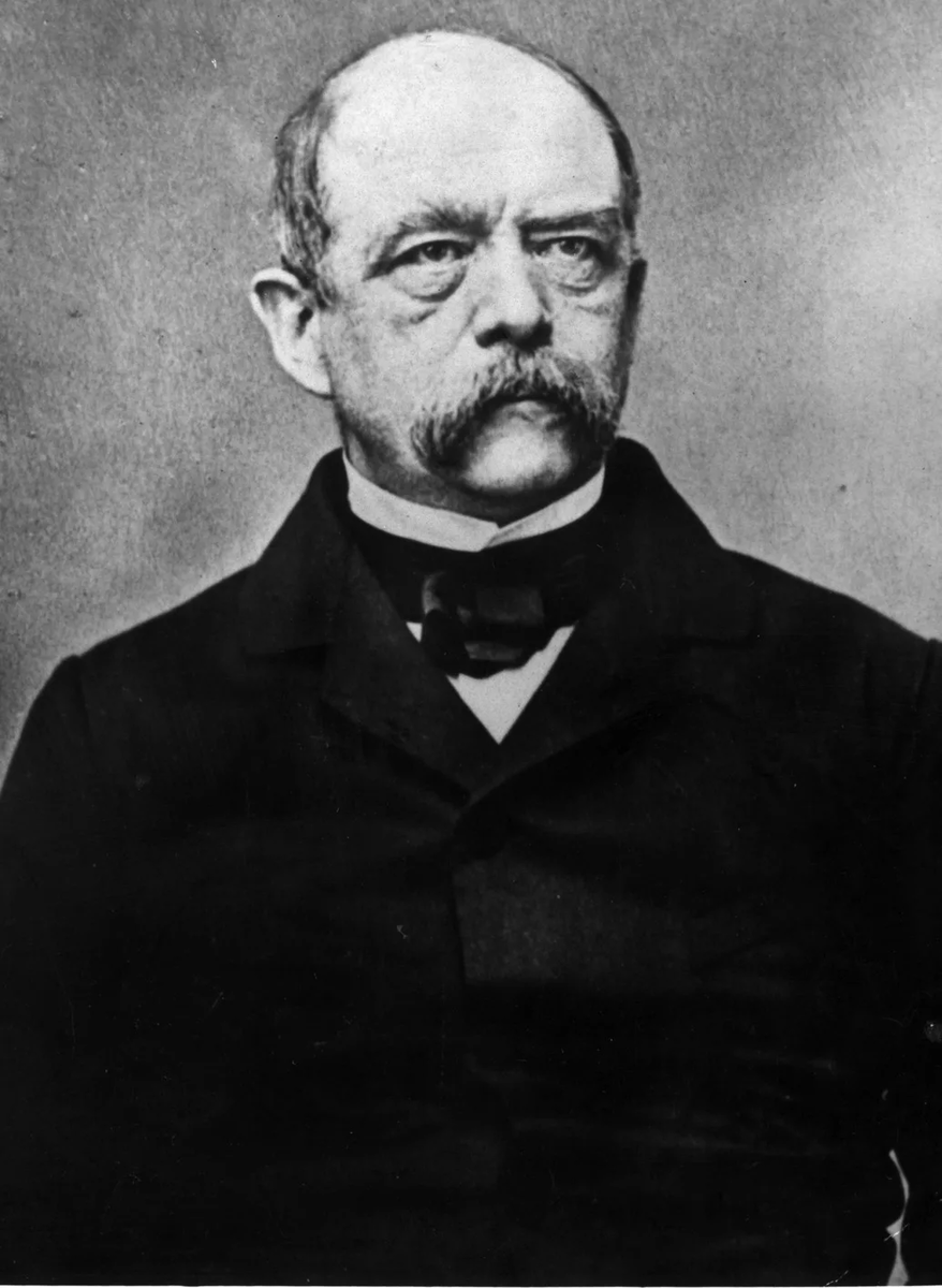 Бисмарк фото. Отто фон бисмарк. Отто фон бисмарк (1815-1898). Отто Эдуард Леопольд фон бисмарк. Отто фон бисмарк фото