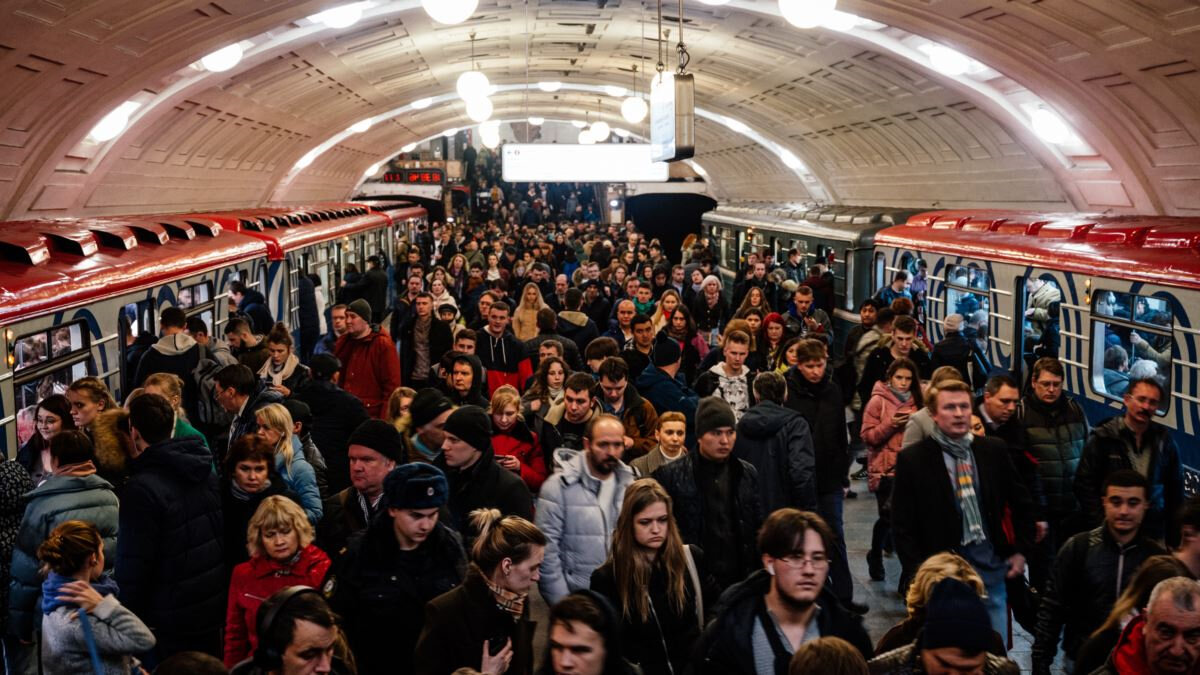 Картинки в метро в вагоне