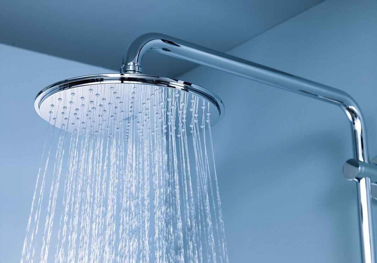 https://skvirel.online/catalog/grohe_rainshower_sena_27374000_dushevaya_sistema_s_termostatom_bokovymi_dushami_ruchnym_dushem.html