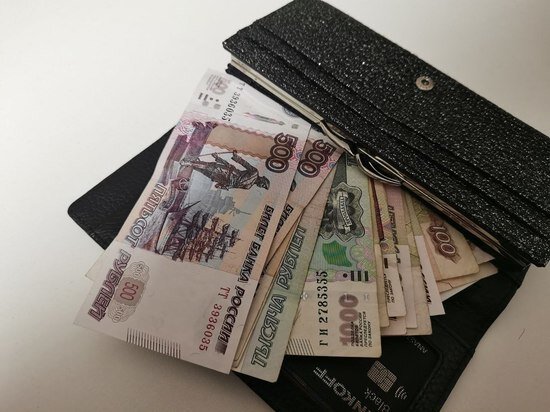     Пенсионеры из Комсомольска-на-Амуре попались на уловки мошенников / Анастасия Дудалова