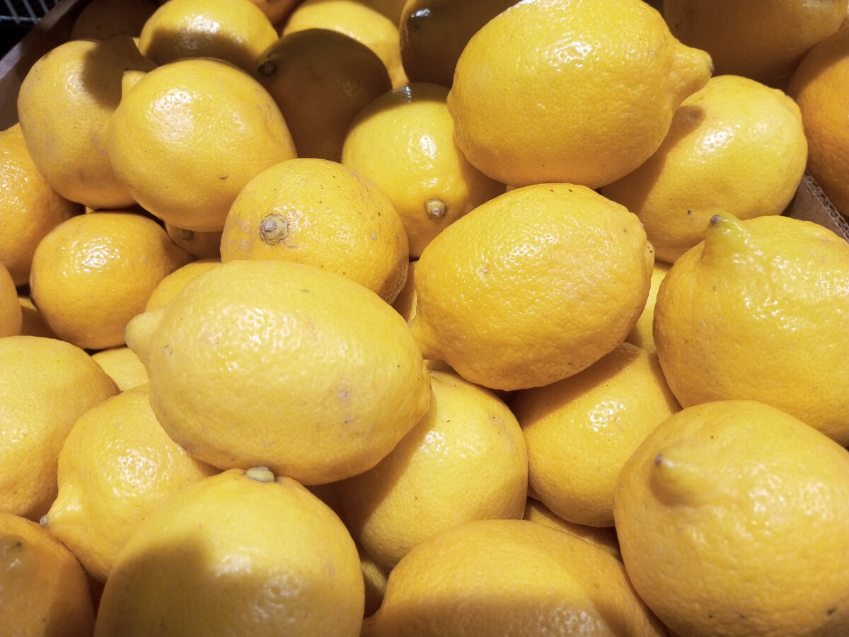 Лимон. Желтый лимон. 1 Лимон. Лимон-кислое-жёлтое. Кожура лимона польза