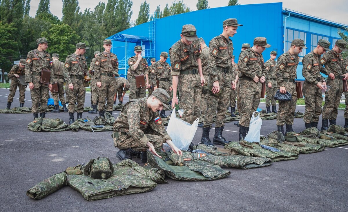    В Курске прошёл строевой смотр курсантов военного учебного центра ЮЗГУ