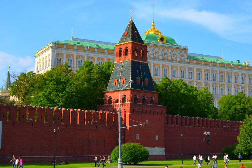 Кремлевская стена история