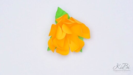 Процесс складывания кувшинки оригами из бумаги: