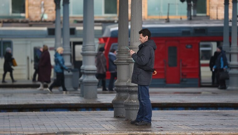 Один из ближайших соседей Красногорска – городской округ Химки. Он граничит с сельским поселением Отрадненское, однако добраться до Химок и обратно не так просто. Корреспондент «РИАМО в Красногорске» узнала о самых быстрых и экономичных маршрутах, соединяющих подмосковные города.