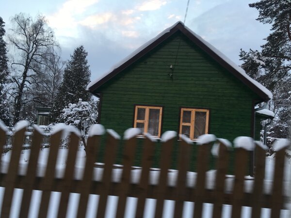 Соседский дачный домик