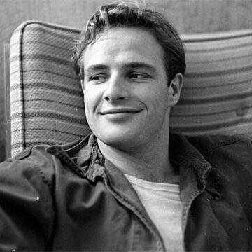 Ницше говорил о подобных личностях: «Они появляются, как судьба – беспричинно, безоговорочно. Они есть, как есть молния. Слишком ужасные, слишком внезапные. У них нет ни прошлого, ни будущего – только ослепительное настоящее.