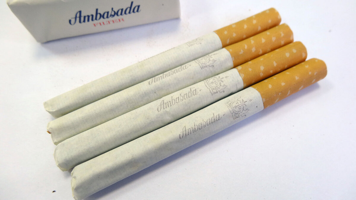 Длинные сигареты купить. Длинные сигареты. Длинные сигареты для женщин. Длинные папиросы. Сигареты ambasada.