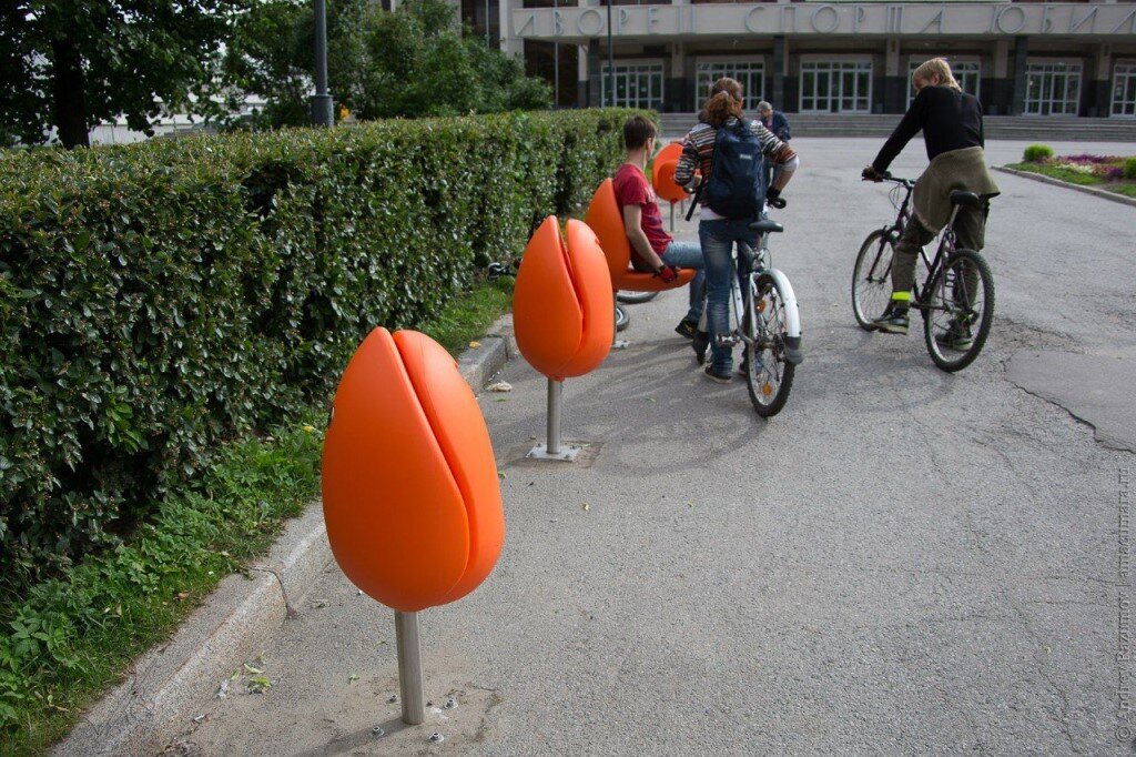 Стулья в виде цветов