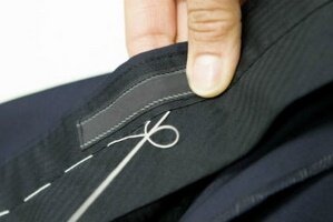 Для незамужних девушек примета предрекает появление молодого человека с серьезными намерениями. А бледный оттенок указывает на цвет волос парня – блондин или русый.