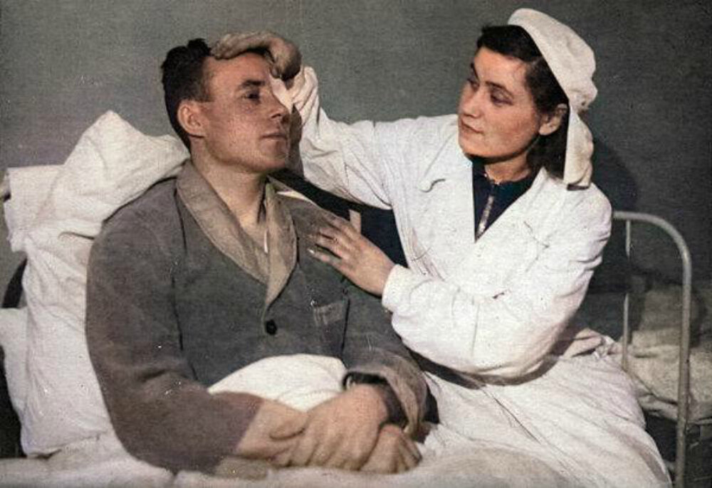 В госпитале. 1942 г. Автор: Михаил Ярмуш. Фотография использована в качестве иллюстрации.