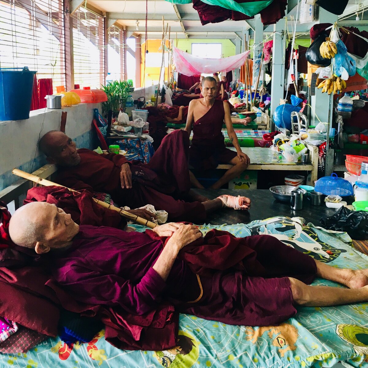 На этаже монахов