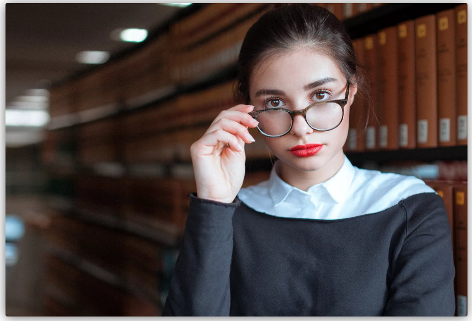 Из ЯК. "Дурак – это человек, считающий себя умнее меня". Станислав Ежи Лец, "Я не знаю" звучит по разному в устах умного и дурака". Лешек Кумор 