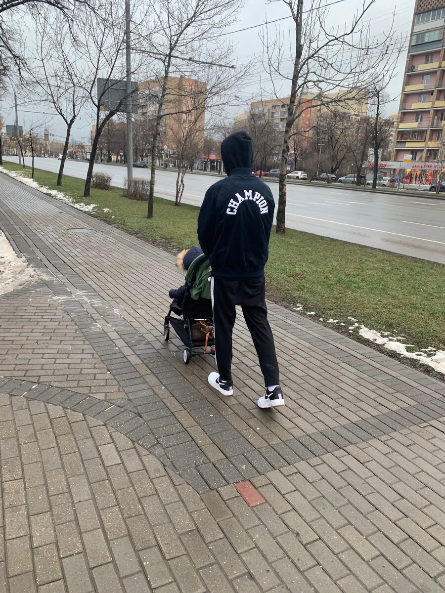 «На бухичи и сиги, конечно, бро»🤘