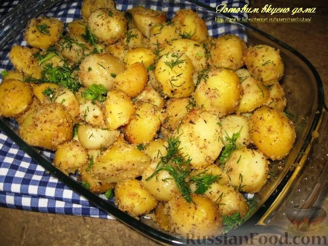 Чесночная картошка в духовке