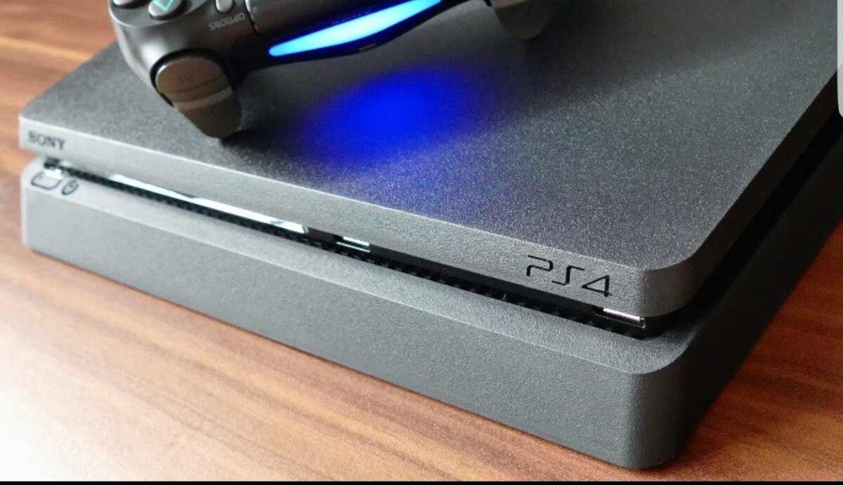 Sony playstation 4 slim